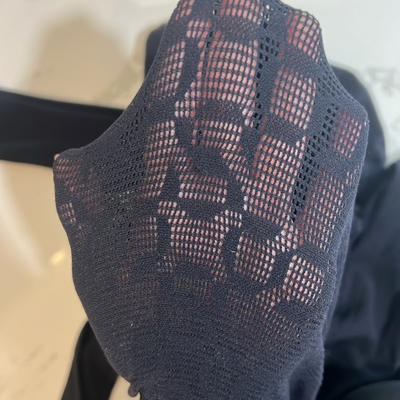 WOLFORD INTRICATE PATTERN WRAP KNIT TOP & LEGGINGS - Picture 7 of 8